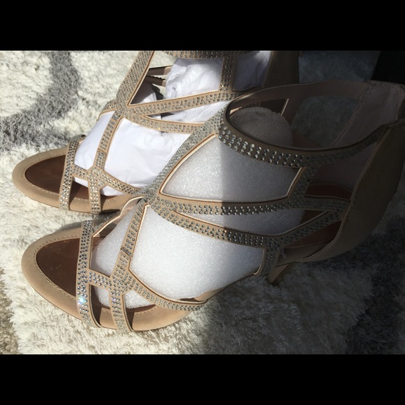 BCBG Diamonte Sandals - Unworn - Picture 4 of 14
